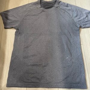 Lululemon men’s shirt